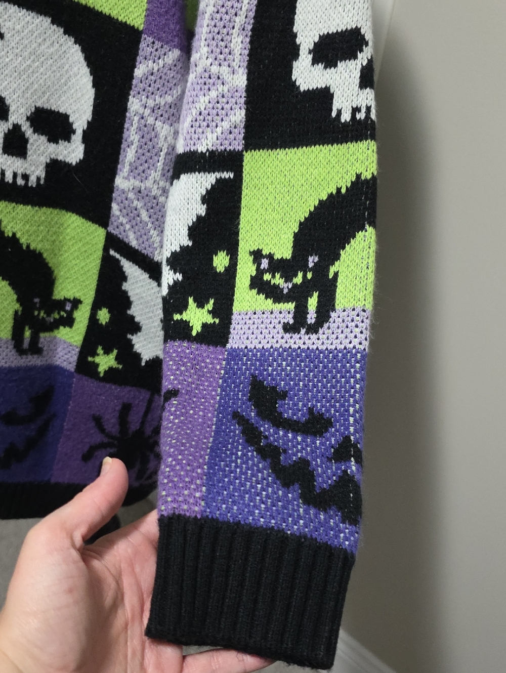Dolls Kill Trickz N' Treatz Spooked Straight Oversized Knit Halloween Cardi XXS - Picture 6 of 12